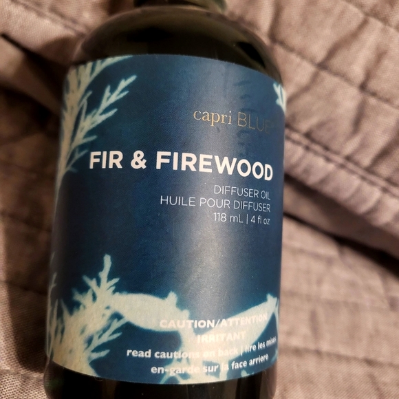 capri blue Other Reserved Capri Blue Fir Firewood Diffuser Oil